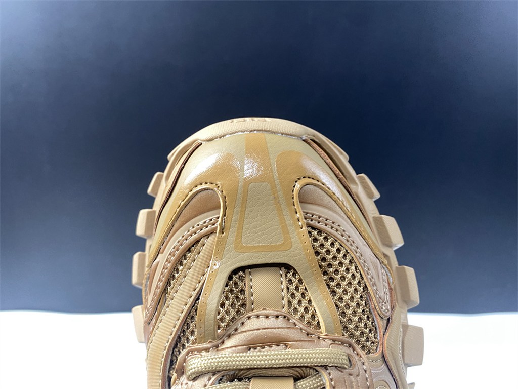 4.0 BLG Track TRAINER